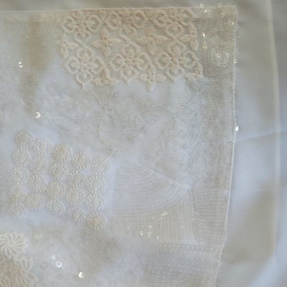 State Cream sequined dressy tank. Size medium. - Picture 10 of 12